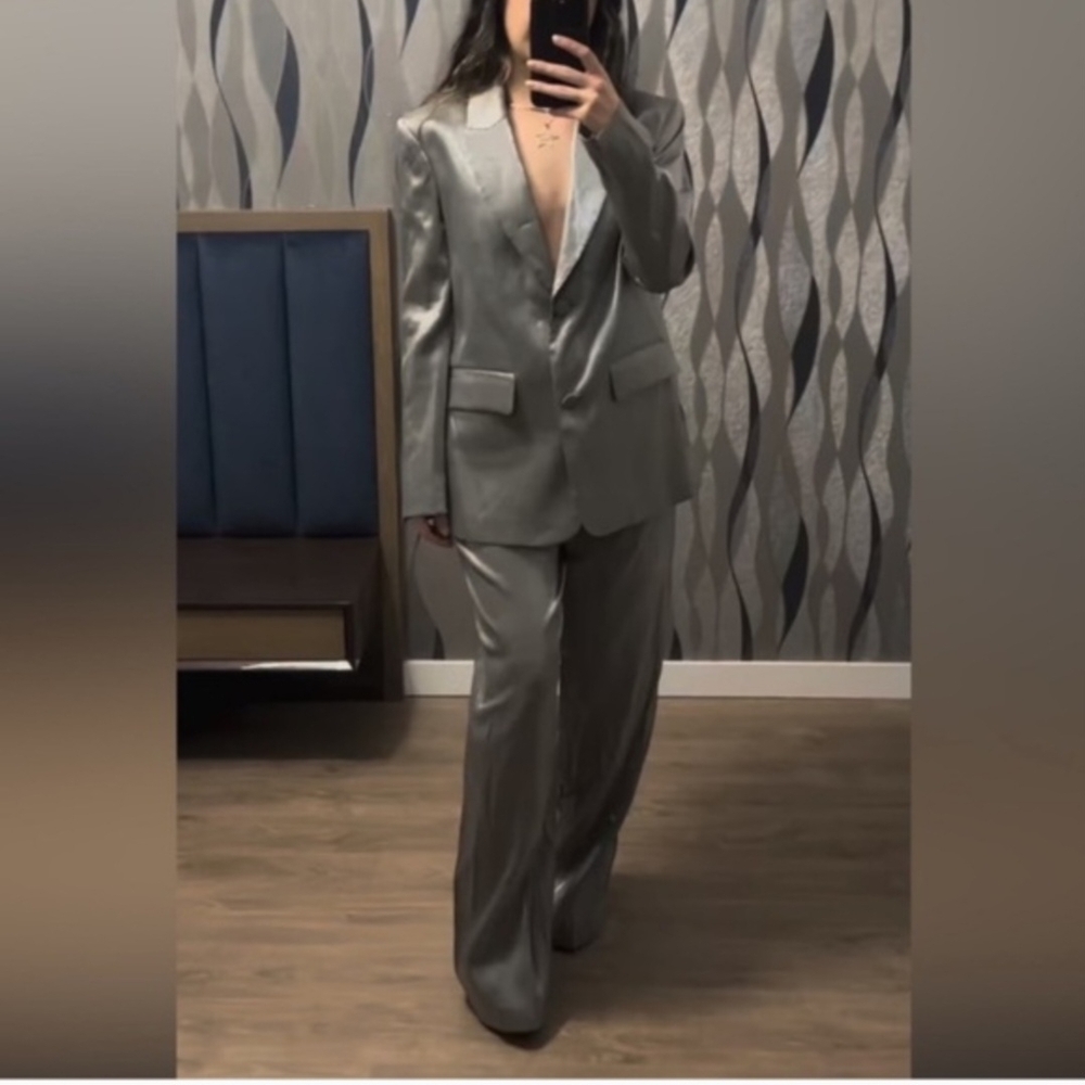 Zara Women's Silver Satin Blazer Jacket (Size L)and maching Pants (Size XL) - Picture 4 of 7